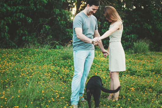 field-of-flowers-engagement-photos04